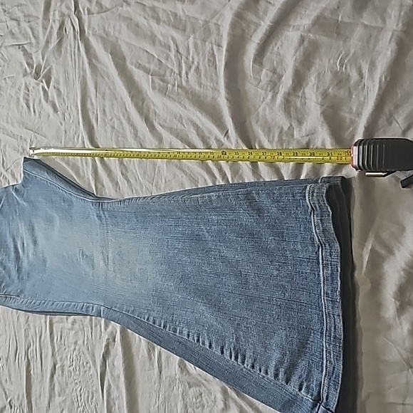 Old Navy Light blue Faded Stretch Hi-Rise Flare Jeans sz 16 R - Picture 5 of 9